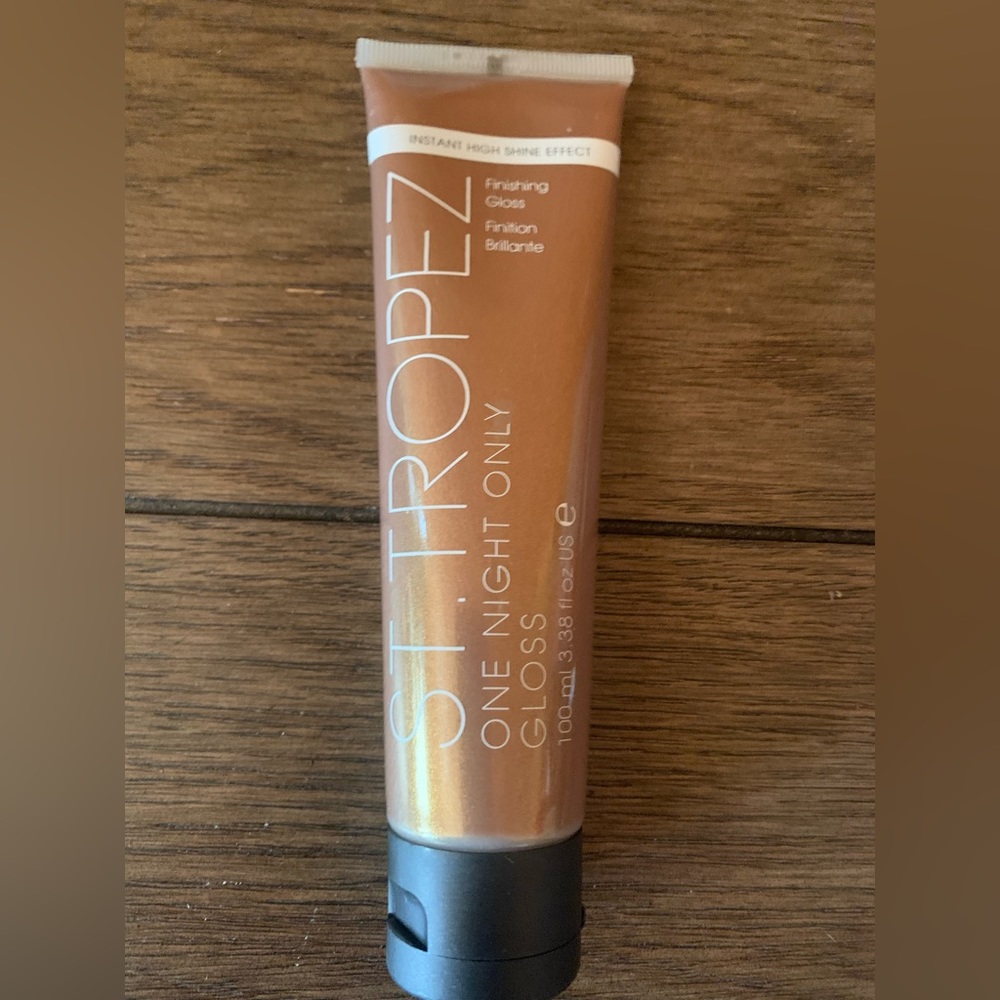 St. Tropez One Night Only Finishing Gloss. 100 ml.